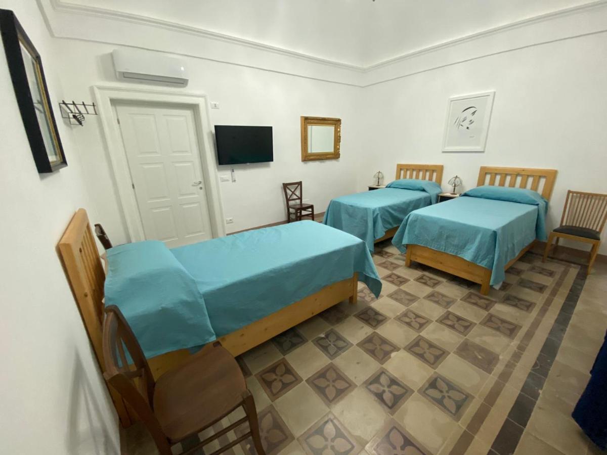 Touristhouse Monopoli 10 Bed & Breakfast Exterior photo