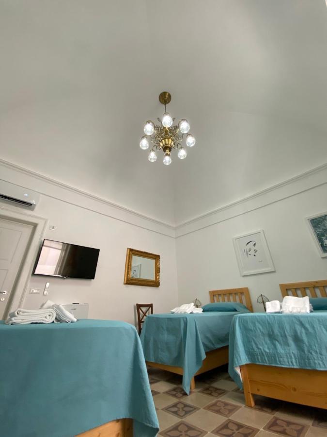 Touristhouse Monopoli 10 Bed & Breakfast Exterior photo